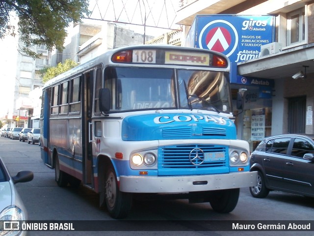 COPAY- Cooperativa de Omnibus de Paysandu 127 na cidade de Paysandú, Uruguai, por Mauro Germán Aboud. Número da foto: #10430285.