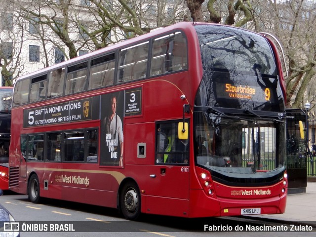 National Express West Midlands 6101 na cidade de Birmingham, West Midlands, Inglaterra, por Fabricio do Nascimento Zulato. ID da foto: 10343342.