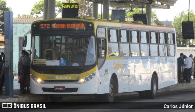 HP Transportes Coletivos 20452 na cidade de Aparecida de Goiânia, Goiás, Brasil, por Carlos Júnior. Número da foto: #10342843.