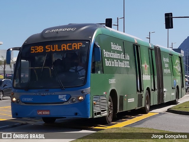 BRT RIO E30506C na cidade de Rio de Janeiro, Rio de Janeiro, Brasil, por Jorge Gonçalves. Número da foto: #10342143.