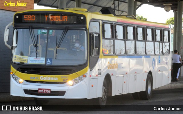 HP Transportes Coletivos 20465 na cidade de Aparecida de Goiânia, Goiás, Brasil, por Carlos Júnior. Número da foto: #10342891.