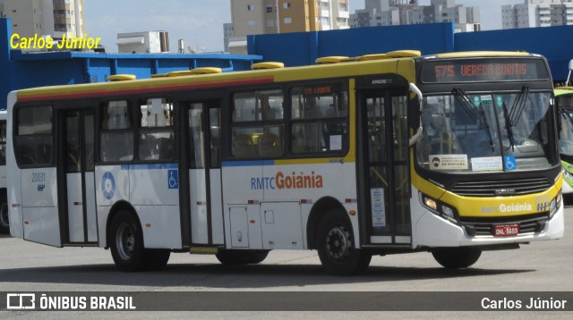HP Transportes Coletivos 20031 na cidade de Goiânia, Goiás, Brasil, por Carlos Júnior. Número da foto: #10342960.