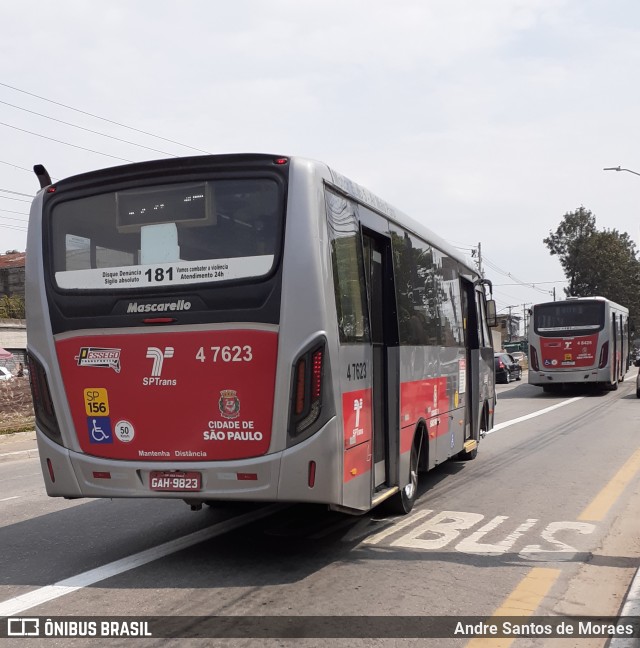 Pêssego Transportes 4 7623 na cidade de São Paulo, São Paulo, Brasil, por Andre Santos de Moraes. ID da foto: 10432693.