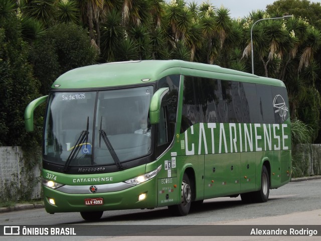 Auto Viação Catarinense 3374 na cidade de Curitiba, Paraná, Brasil, por Alexandre Rodrigo. Número da foto: #10432551.
