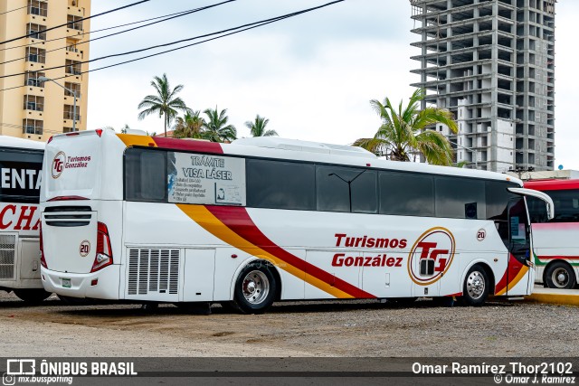 Turismos González 20 na cidade de Mazatlán, Sinaloa, México, por Omar Ramírez Thor2102. ID da foto: 10430902.