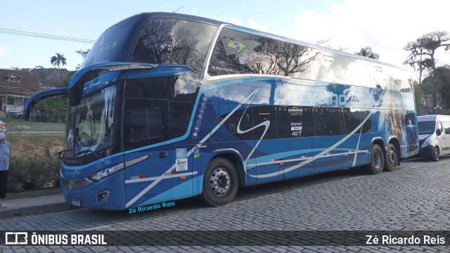 Carvalho Tur Transportes e Turismo 1009 na cidade de Rio de Janeiro, Rio de Janeiro, Brasil, por Zé Ricardo Reis. ID da foto: 10432239.