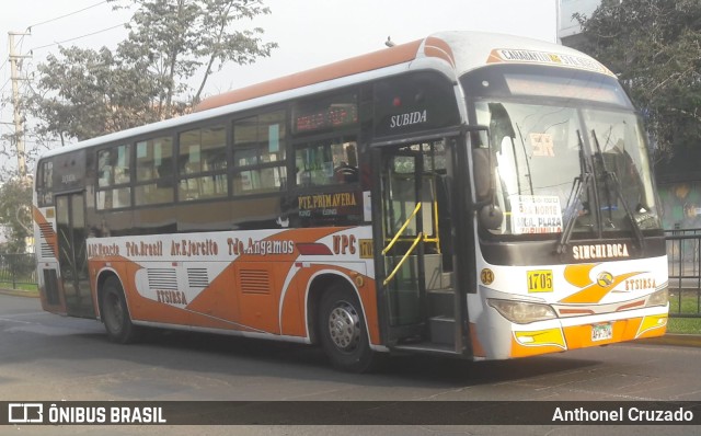Empresa de Transporte Sinchi Roca 33 na cidade de Comas, Lima, Lima Metropolitana, Peru, por Anthonel Cruzado. Número da foto: #10350644.