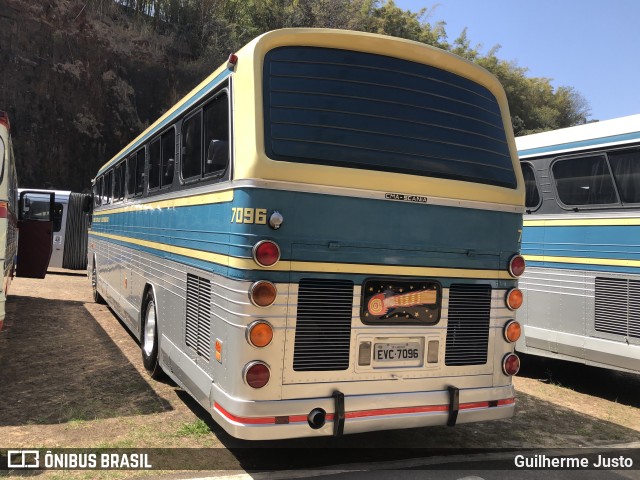 Ônibus Particulares 7096 na cidade de Campinas, São Paulo, Brasil, por Guilherme Justo. ID da foto: 10347992.