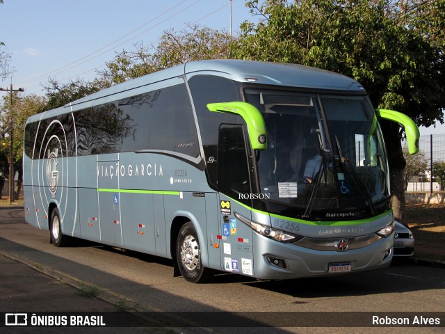 Viação Garcia 82256 na cidade de Paranavaí, Paraná, Brasil, por Robson Alves. ID da foto: 10351011.