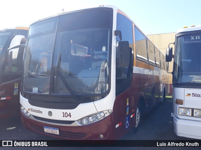 Expresso Sinimbu 104 na cidade de Santa Cruz do Sul, Rio Grande do Sul, Brasil, por Luis Alfredo Knuth. Número da foto: #10348143.