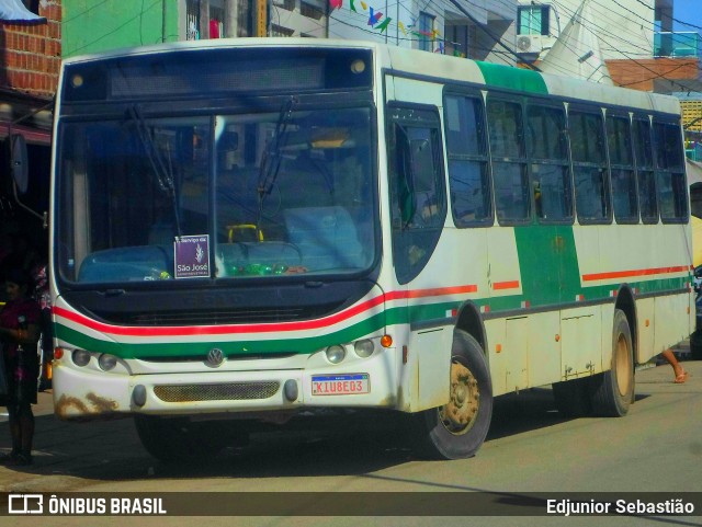 Ônibus Particulares 8403 na cidade de Araçoiaba, Pernambuco, Brasil, por Edjunior Sebastião. Número da foto: #10350379.