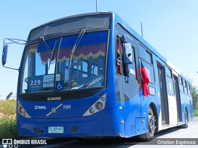 Subus 7580 na cidade de Huechuraba, Santiago, Metropolitana de Santiago, Chile, por Cristian Espinoza. Número da foto: #10352358.