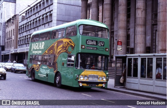 Lothian Buses 353 na cidade de Edinburgh, Edinburgh, Escócia, por Donald Hudson. Número da foto: #10355270.