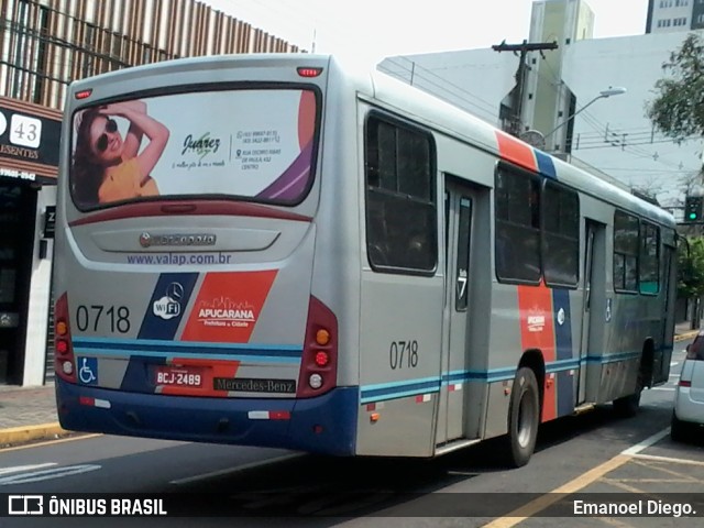 VAL - Viação Apucarana Ltda. 0718 na cidade de Apucarana, Paraná, Brasil, por Emanoel Diego.. ID da foto: 10361279.