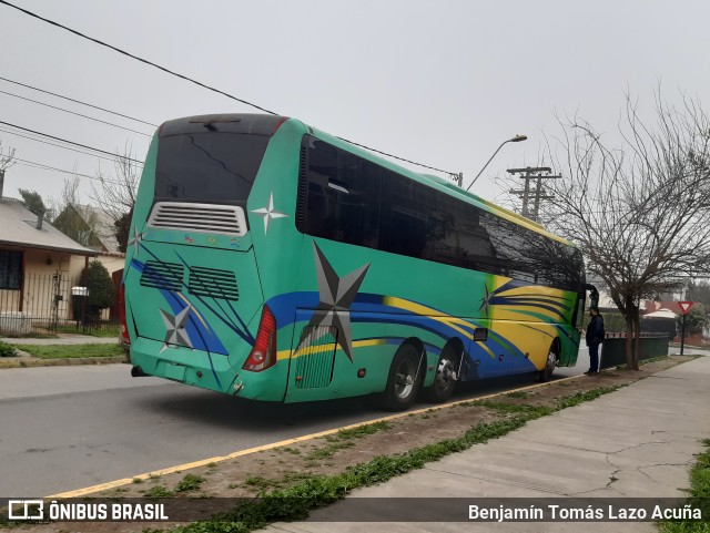 Autobuses sin identificación - Chile SERVITTOUR na cidade de Maipú, Santiago, Metropolitana de Santiago, Chile, por Benjamín Tomás Lazo Acuña. Número da foto: #10361803.