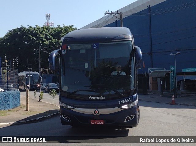 Viação Cometa 719551 na cidade de São Paulo, São Paulo, Brasil, por Rafael Lopes de Oliveira. ID da foto: 10358963.