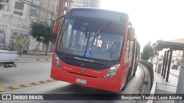 Redbus Urbano 622 na cidade de Independencia, Santiago, Metropolitana de Santiago, Chile, por Benjamín Tomás Lazo Acuña. Número da foto: #10361883.