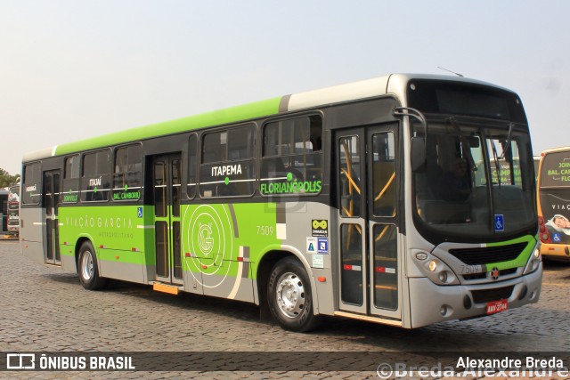 Viação Garcia 7509 na cidade de Londrina, Paraná, Brasil, por Alexandre Breda. ID da foto: 10362598.