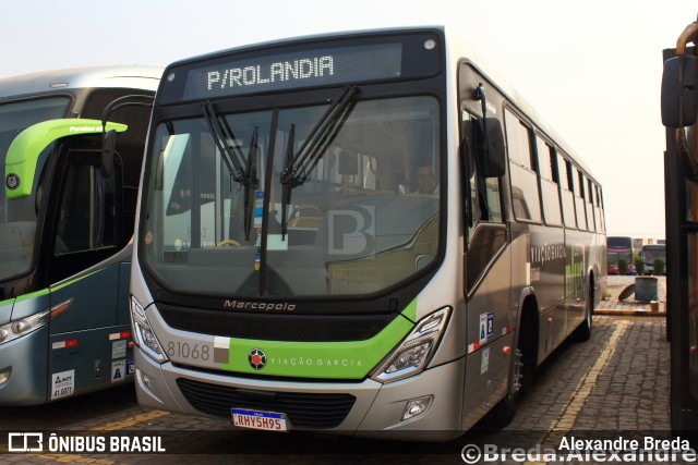Viação Garcia 81068 na cidade de Londrina, Paraná, Brasil, por Alexandre Breda. Número da foto: #10362650.