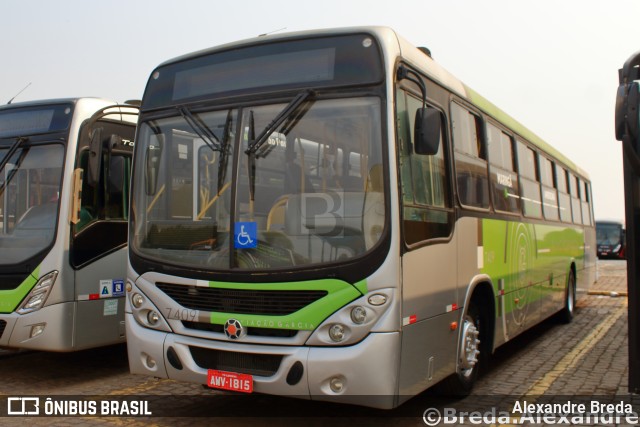 Viação Garcia 7409 na cidade de Londrina, Paraná, Brasil, por Alexandre Breda. ID da foto: 10362593.