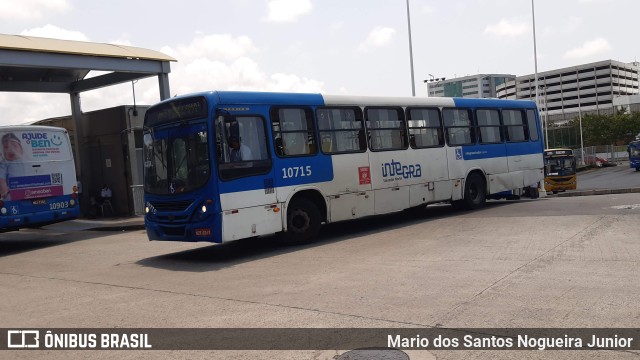 Concessionária Salvador Norte - CSN Transportes 10715 na cidade de Salvador, Bahia, Brasil, por Mario dos Santos Nogueira Junior. Número da foto: #10363763.